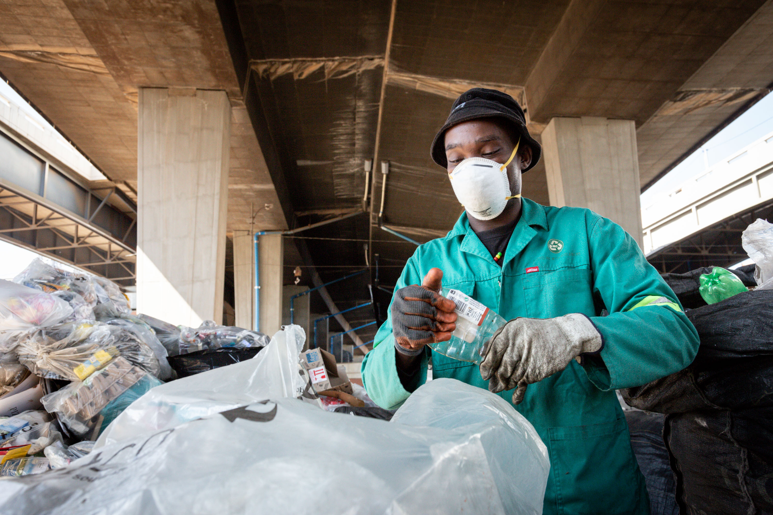 Recycling jobs and workers